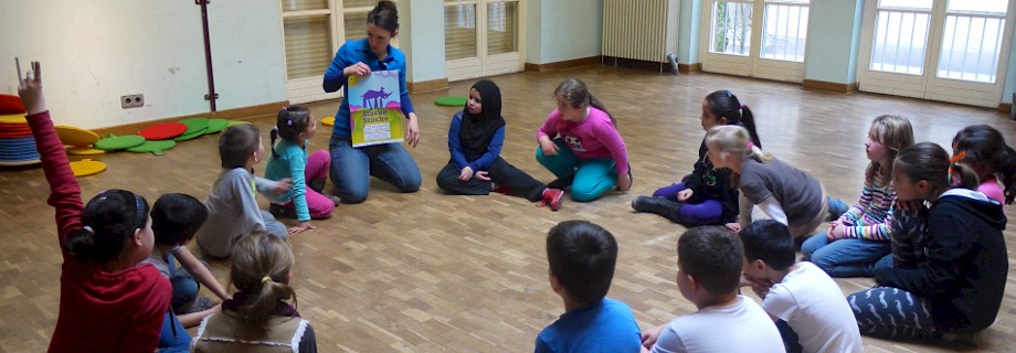 "Kultur macht stark"-Gruppe in Frankfurt-Nied, Foto: Thomas Peter