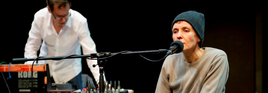 On Air: Woyzeck - Theaterhaus Ensemble, Frankfurt (D) Foto: Katrin Schander