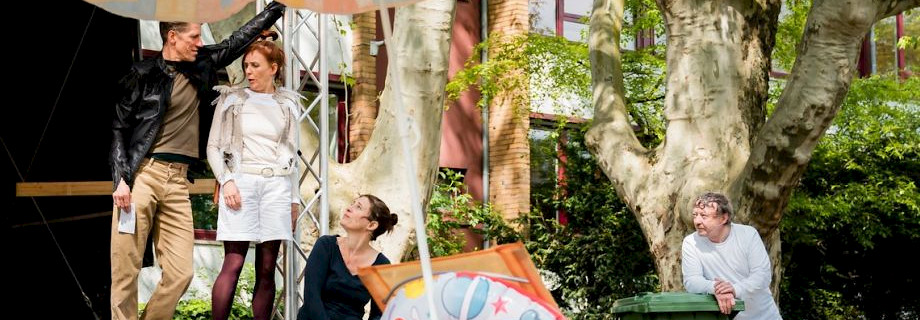 Bär im Universum – Theaterhaus Ensemble, Frankfurt am Main (DE), Foto: Katrin Schander