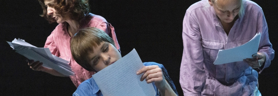 GSCHWÜSCHTERTI (7+) — Weltalm Theater, Bern & Theater Sgaramusch, Schaffhausen (CH), Fotos: Sibylla Walpen