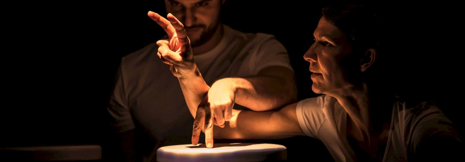 ALICE IM WUNDERLAND – EIN SPIEL MIT DER WIRKLICHKEIT (8+) – Fetter Fisch, Münster (DE), Fotos: Thomas Mohn